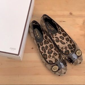 2000s Classic Coach ballet flats